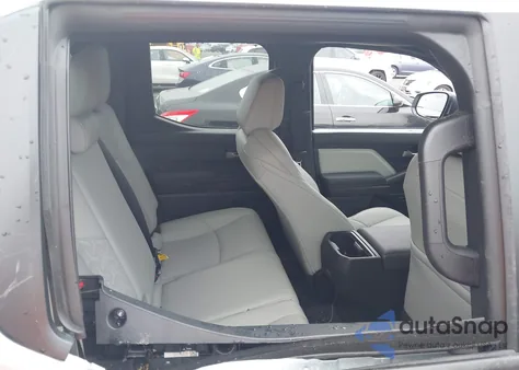 2024 Toyota Tacoma Limited 4Wd z USA, uszkodzony, nr VIN 3TMLB5JN3RM061237